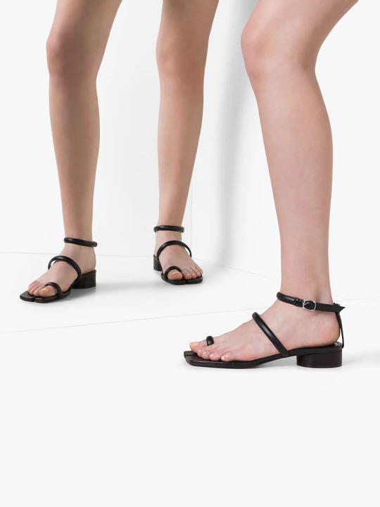 爆買い低価 Maison 36 1 2 b023j-m93937699262 MargielaTabiアンクルストラップサンダル 限定SALE定番