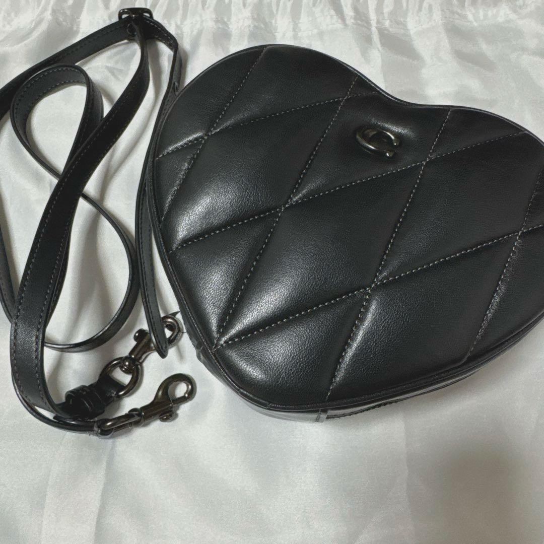 coach ハート クロスボディ キルティング ショルダーバッグ ブラック