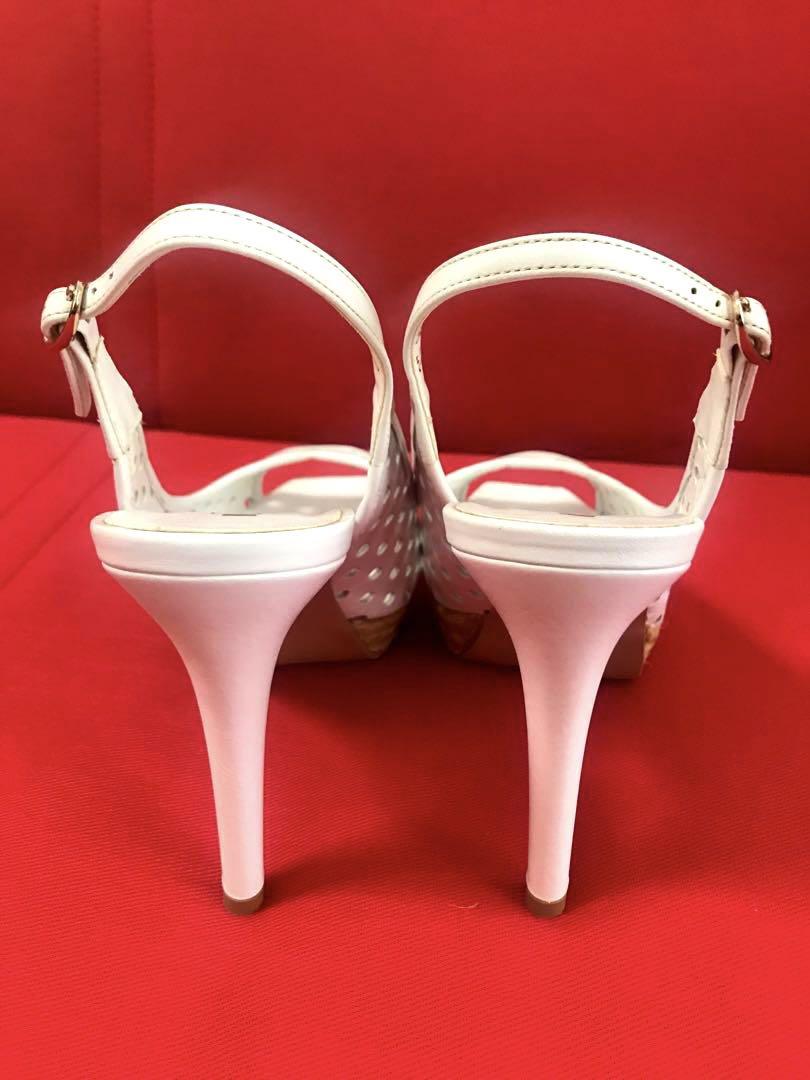 DIANA ダイアナオープントゥパンプスホワイト（23㎝）