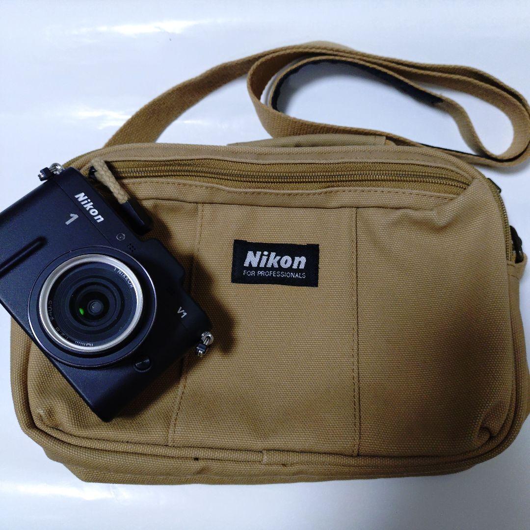 【美品】Nikon 1 V1 本体 + 付属品 ショルダーバッグ付き