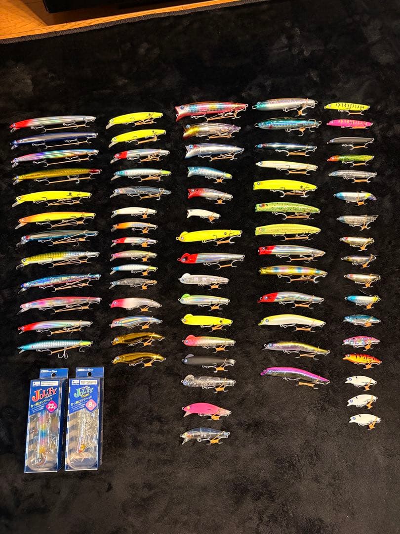 ブルーブルールアー 75個 その他ルアーと応募券104点分BlueBlue Fishing