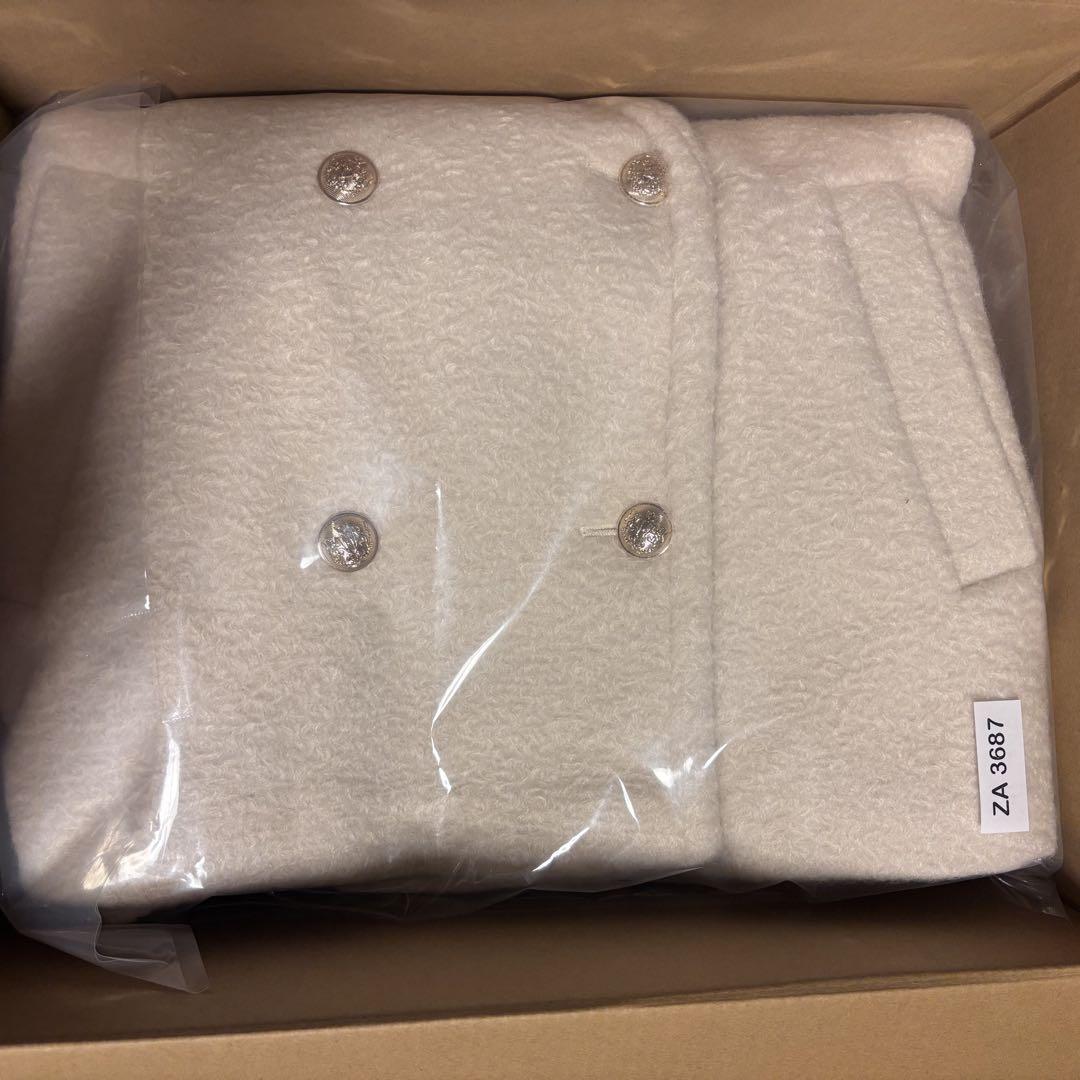 ZARA Mサイズ セミロング丈ブークレコート エクリュ色