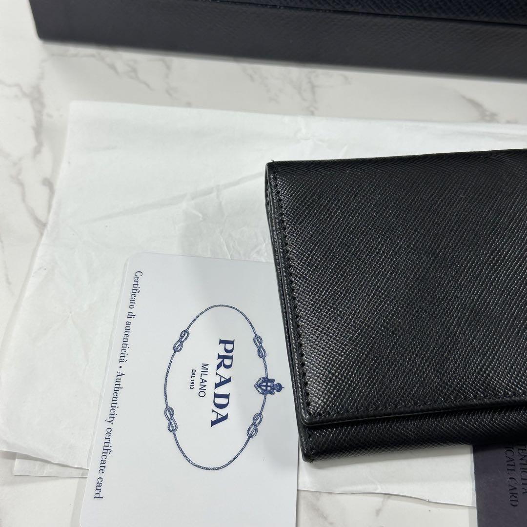 PRADA 財布