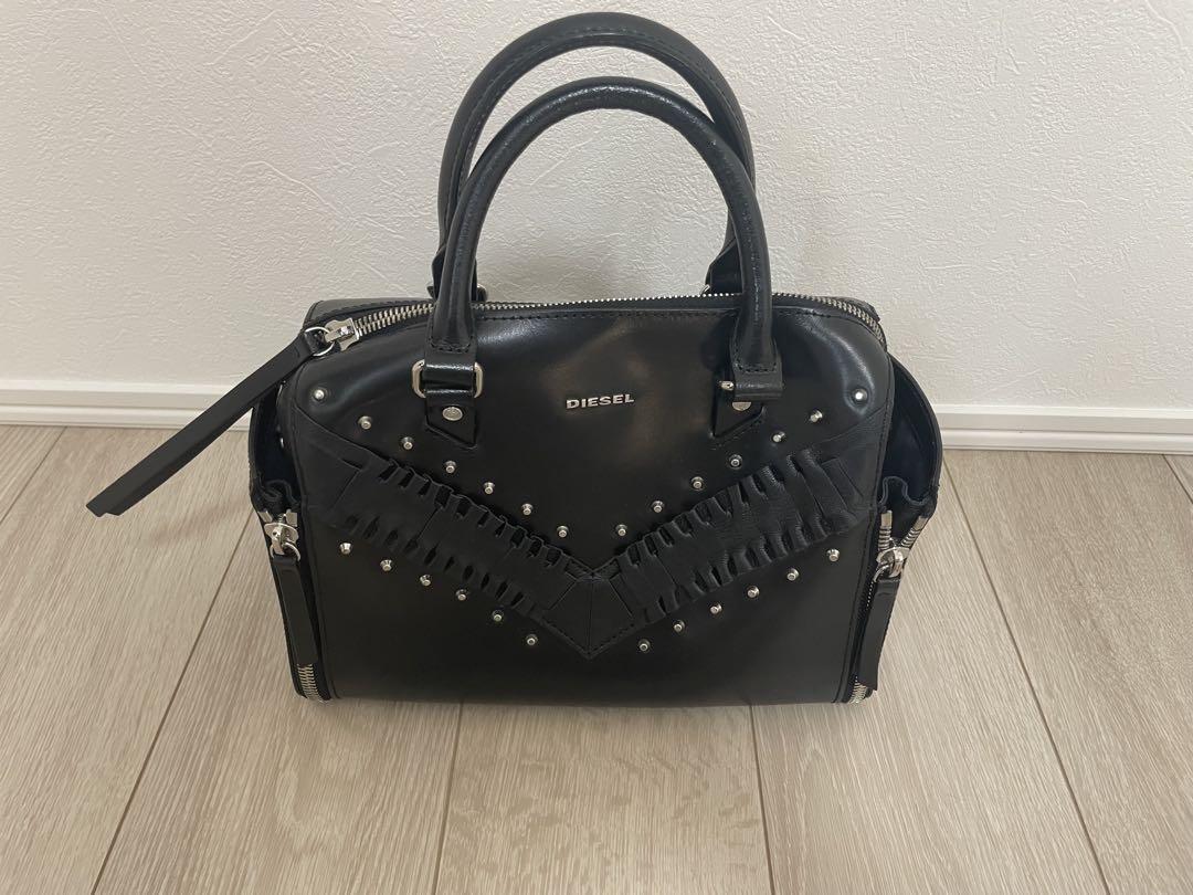 DIESEL スタッズ付き ブラックハンドバッグ