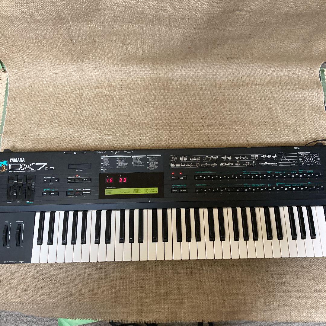 YAMAHA DX7II-D