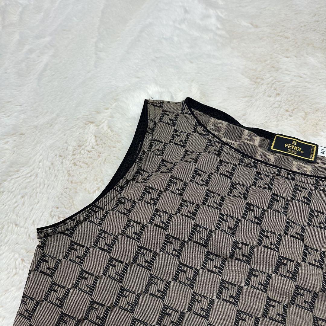 ✨希少✨美品✨FENDI ズッカ柄 総ロゴ ノースリーブ トップス 40