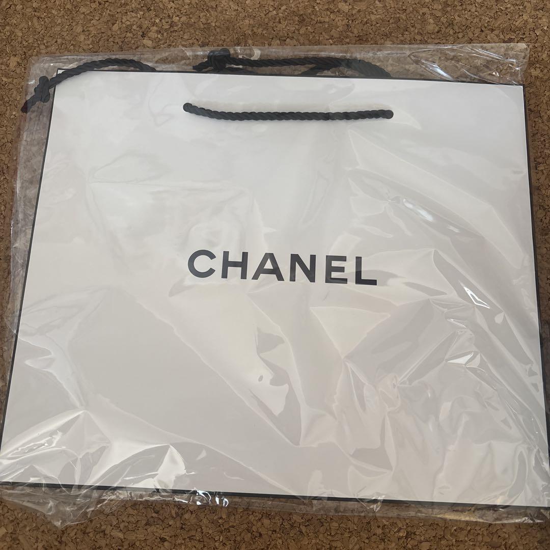 CHANEL LA CRÈME MAIN HAND CREAM BOX付