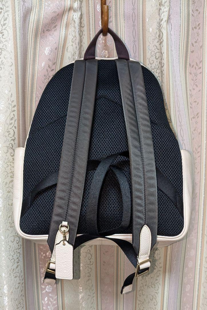 COACH　レディースリュック