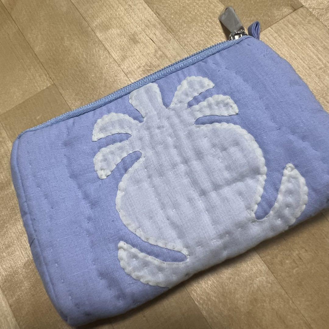 ハワイアンキルトコレクション ポーチ 水色 パイナップル - メルカリ