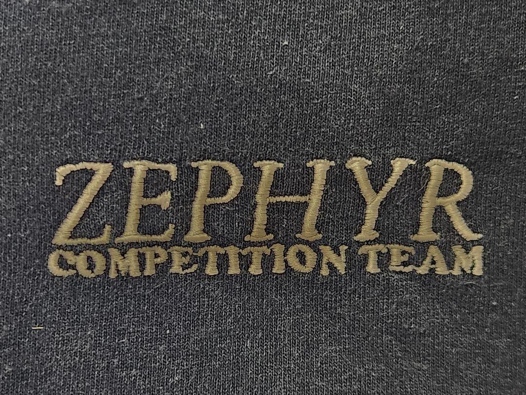ZEPHYR COMPETITION TEAM 刺繍ロゴ ロンT バックプリント