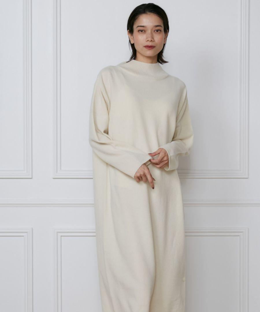 タグ付　イネド《INED》2WAYニットワンピ　アイボリー　高級カシミヤ　日本製
