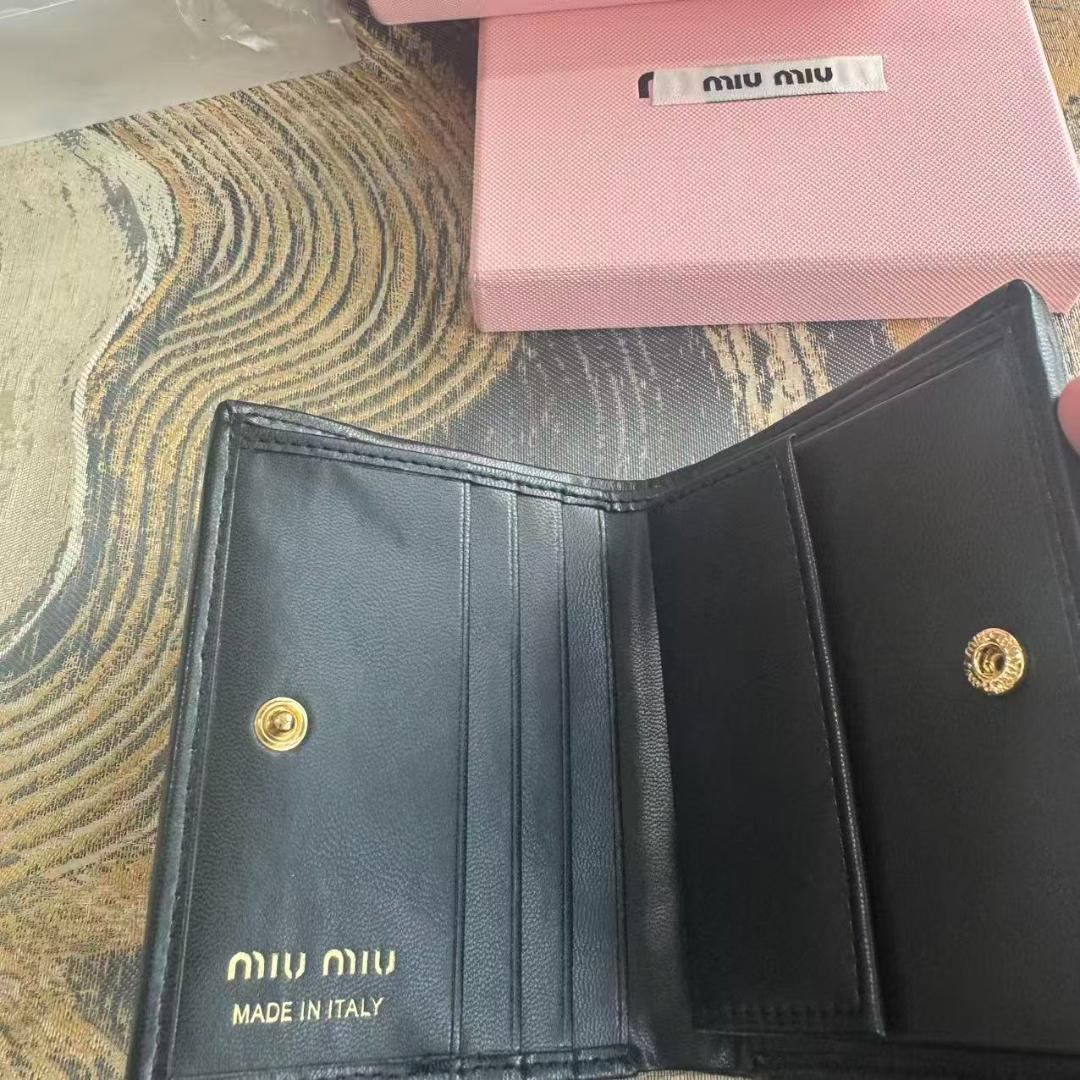 【美品】miu miu ミュウミュ キルティング 二つ折り財布 ピンク／ブラック