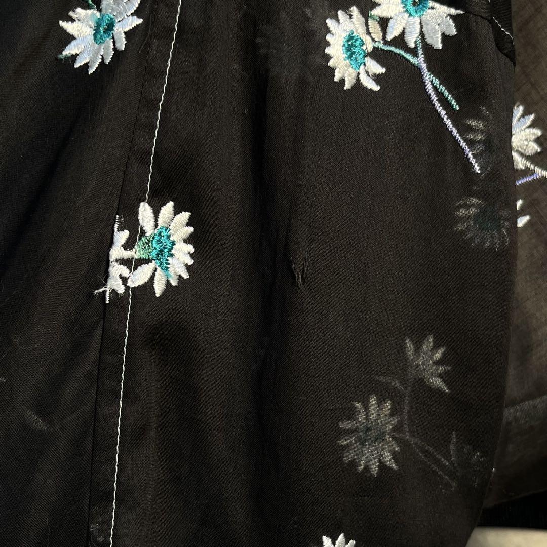 スカラー　お花の刺繍が素敵な2way ブルゾン　未使用 スカラー お花の刺繍が素敵な2way ブルゾン 未使用