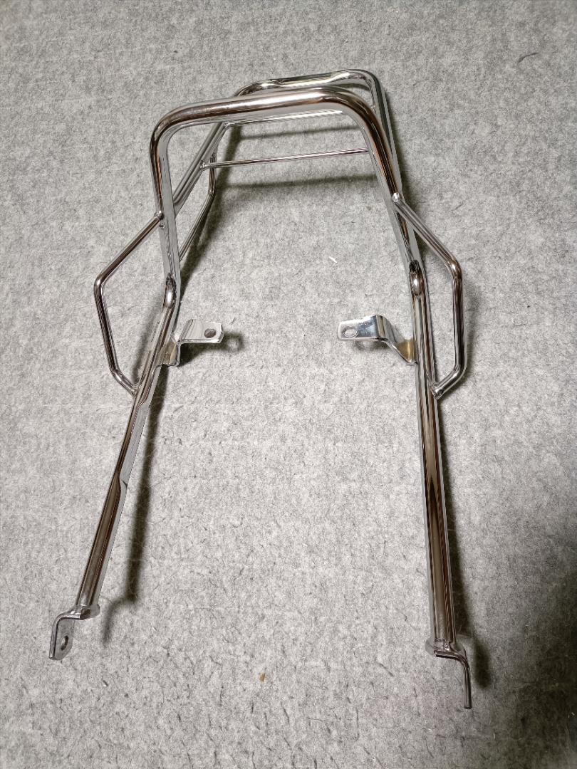 トライアンフ　空冷　リアキャリア