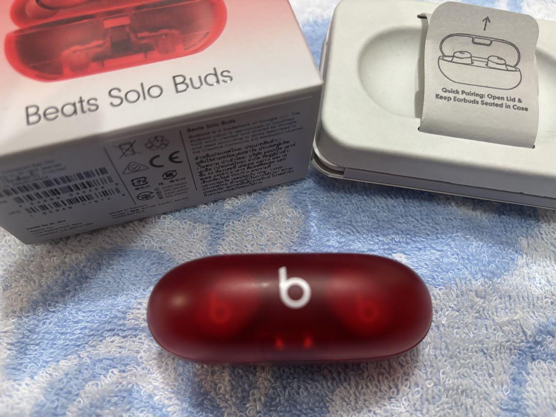 Beats Solo Buds トランスペアレントレッド