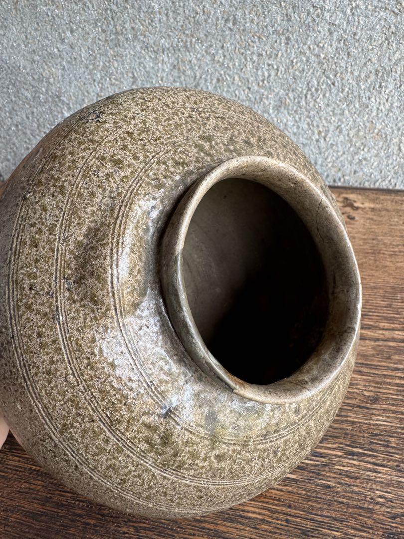 釉薬たっぷりの　新羅土器　台付　短頸壺　壺　花器　インテリア　李朝　アート