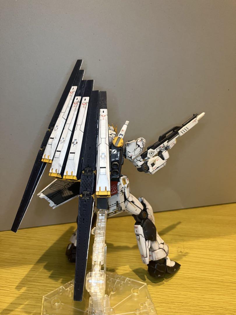 ［組み立て済み］RG νガンダム　RX-93 ν GUNDAM