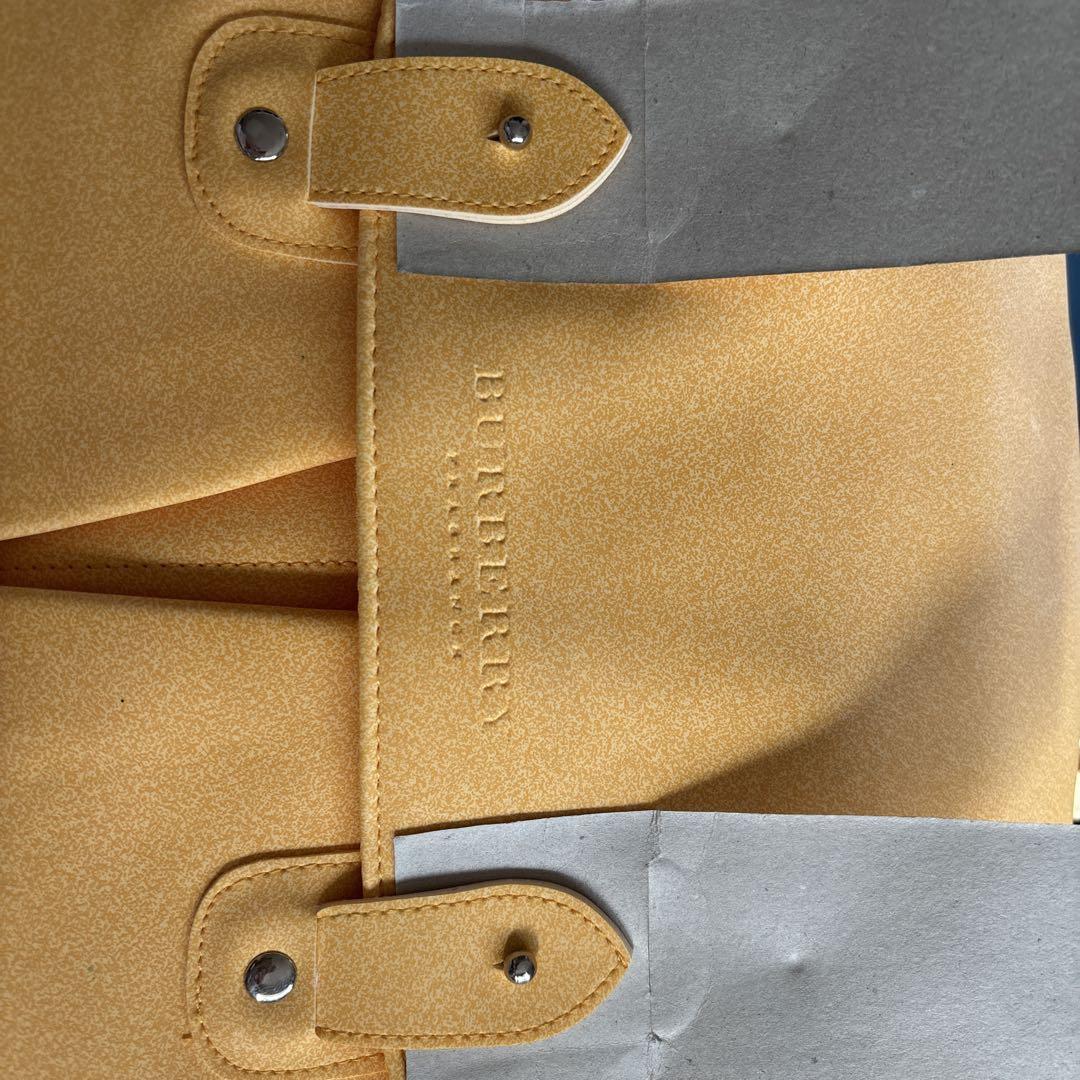 BURBERRY イエロー ショルダーバッグ