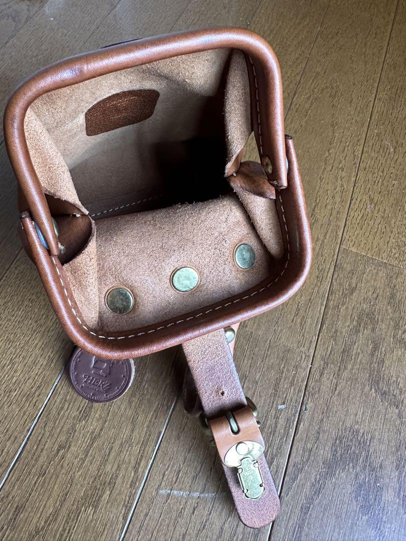 HERZ 口枠ベルトポーチ 美品