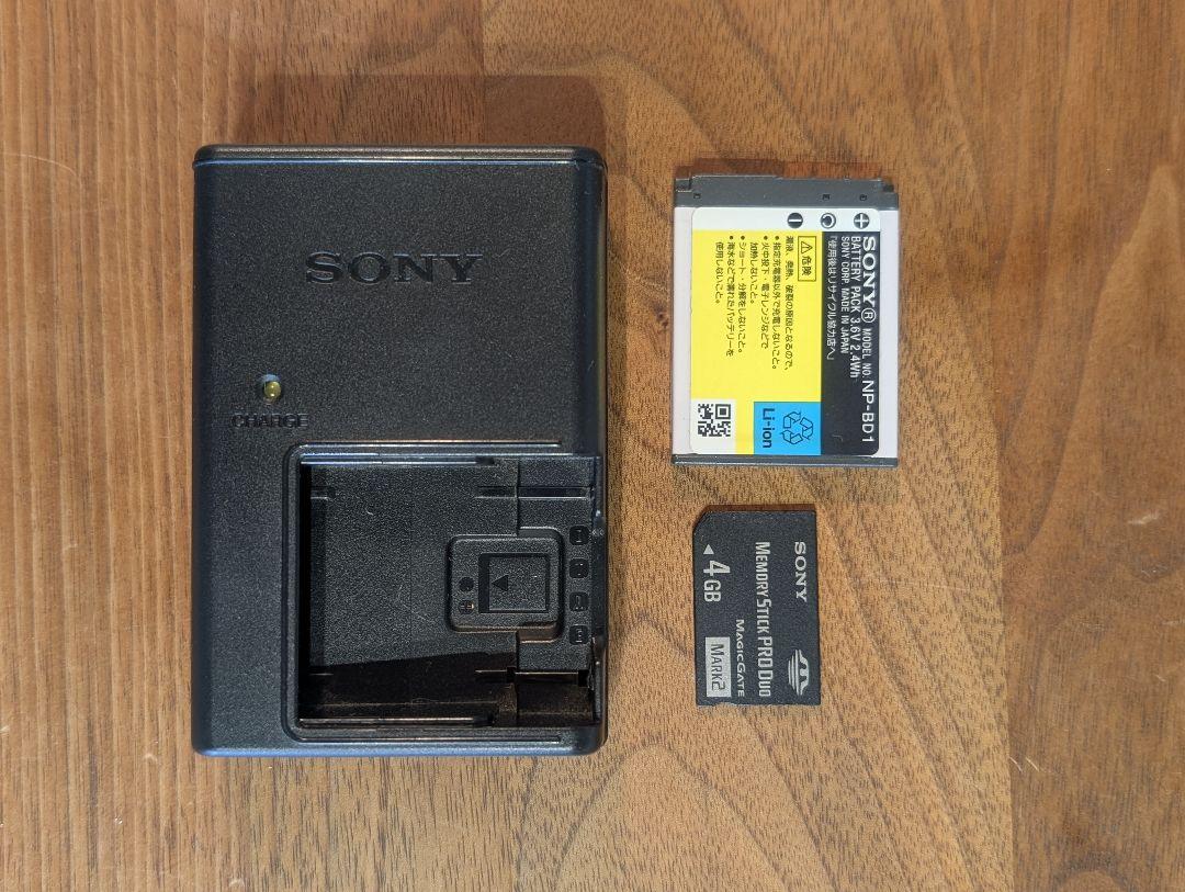 SONY デジタルカメラ Cyber-shot DSC-T70 ホワイトおまけ付
