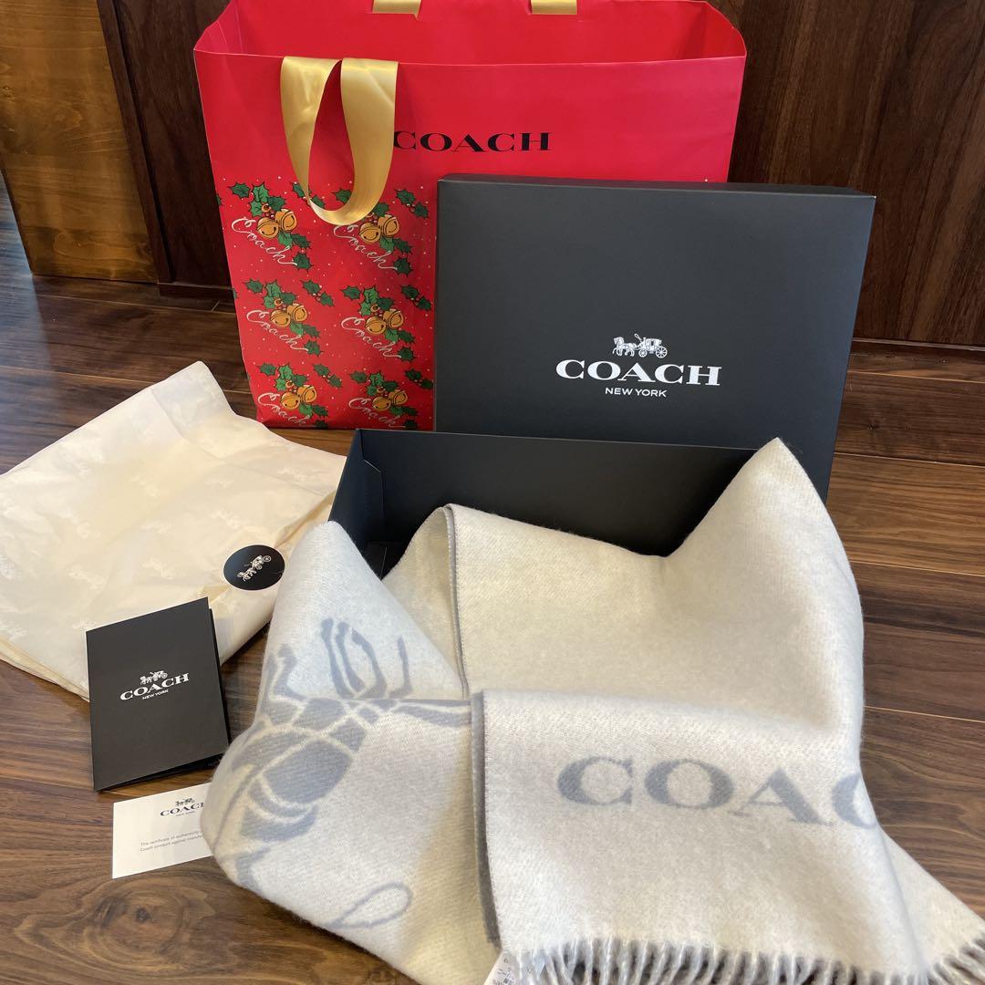COACH グレー マフラー フリンジ付き - メルカリ