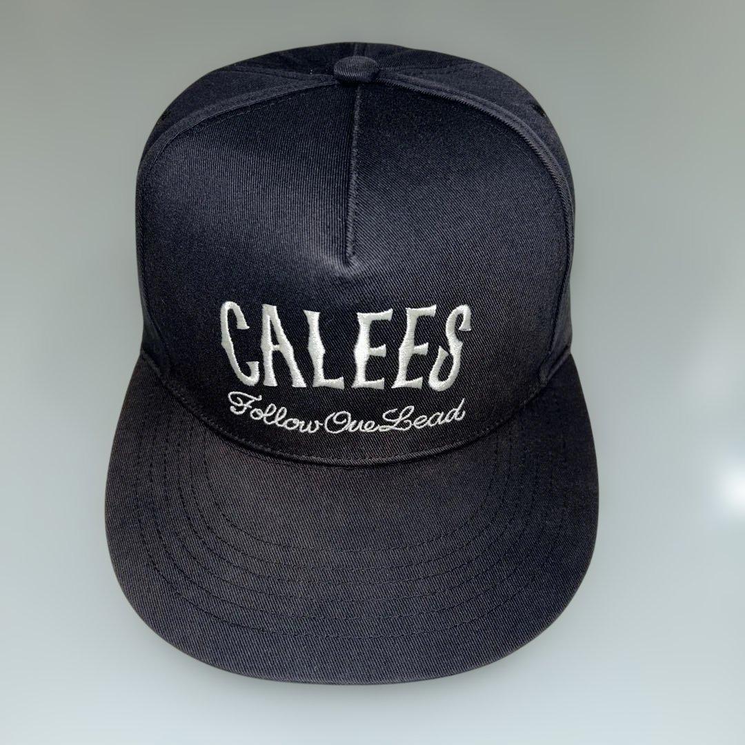 キャリー　CALEES ネイビー　キャップ Follow Our Lead