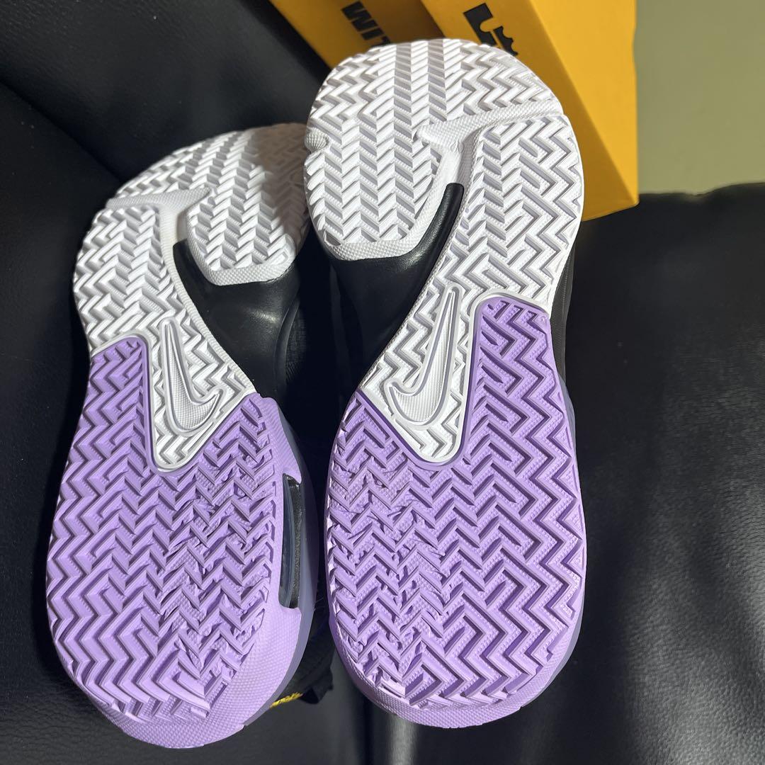 シューズ(女性用) LEBRON WITNESS VII 7.5