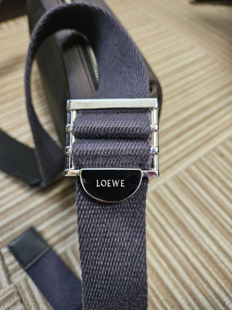【LOEWE】アナグラム クロスボディ ミリタリーショルダーバッグユニセックス