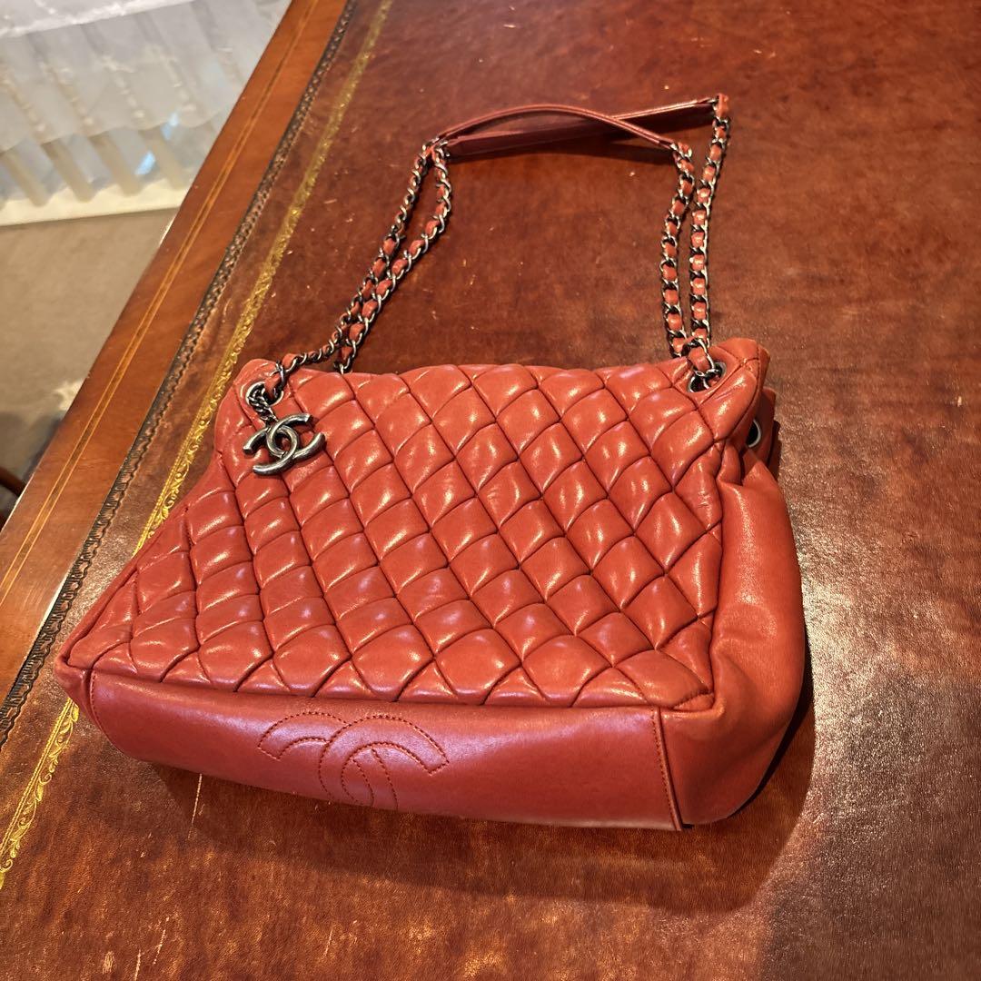 Chanel赤いキルティングショルダーバッグ 返品交換不可 値下げ