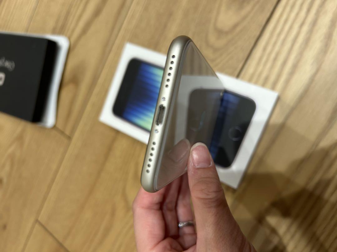iPhoneSE(第3世代）256GBスターライト スマートフォン本体