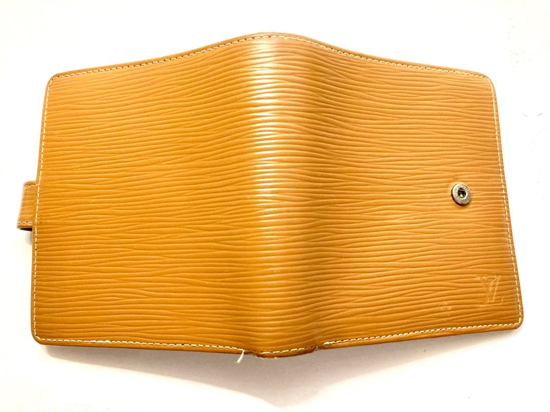 ルイヴィトン エピ 財布　ブラウン　茶