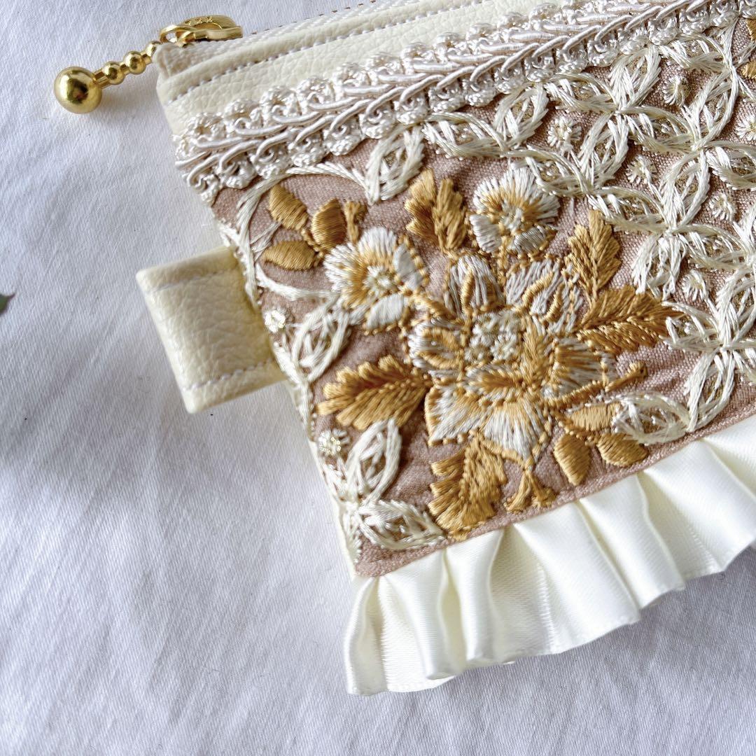 インド刺繍リボン合皮ミニポーチ 32 - メルカリ