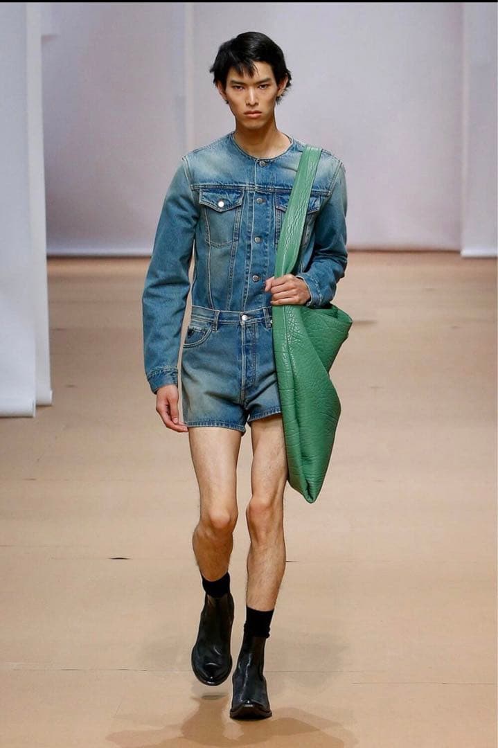 23ss prada レザーショルダーバッグ プラダ miumiuPRADA