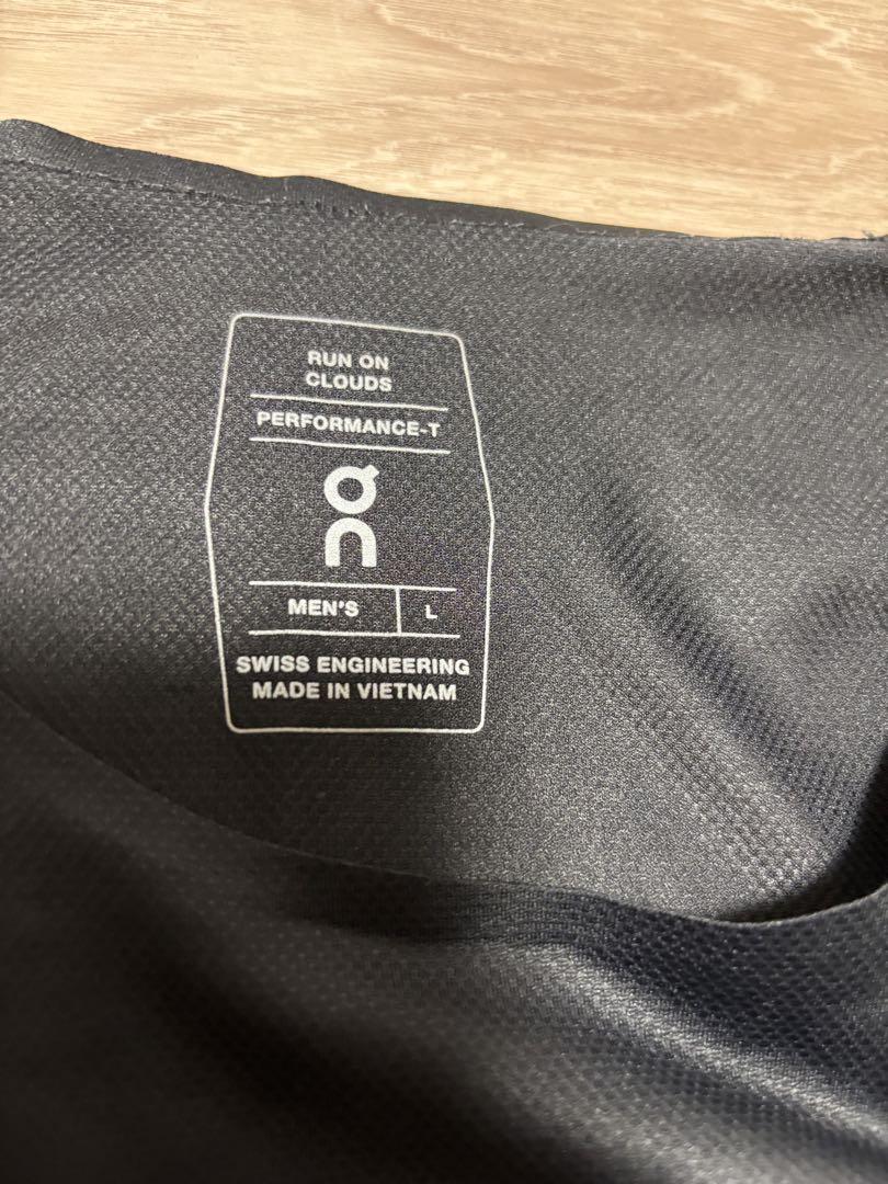 on oac Tシャツ