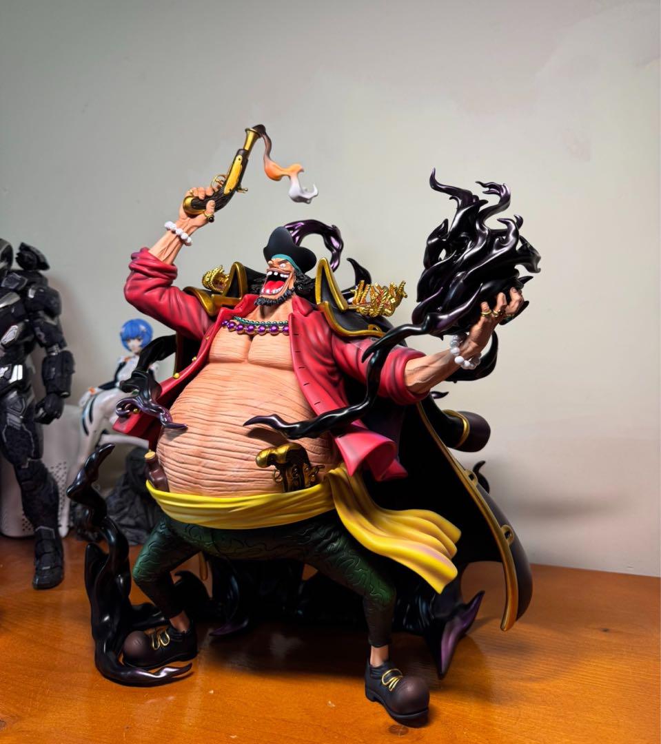 ワンピース 黒ひげ マーシャル・Ｄ・ティーチ フィギュア 新品 完成品