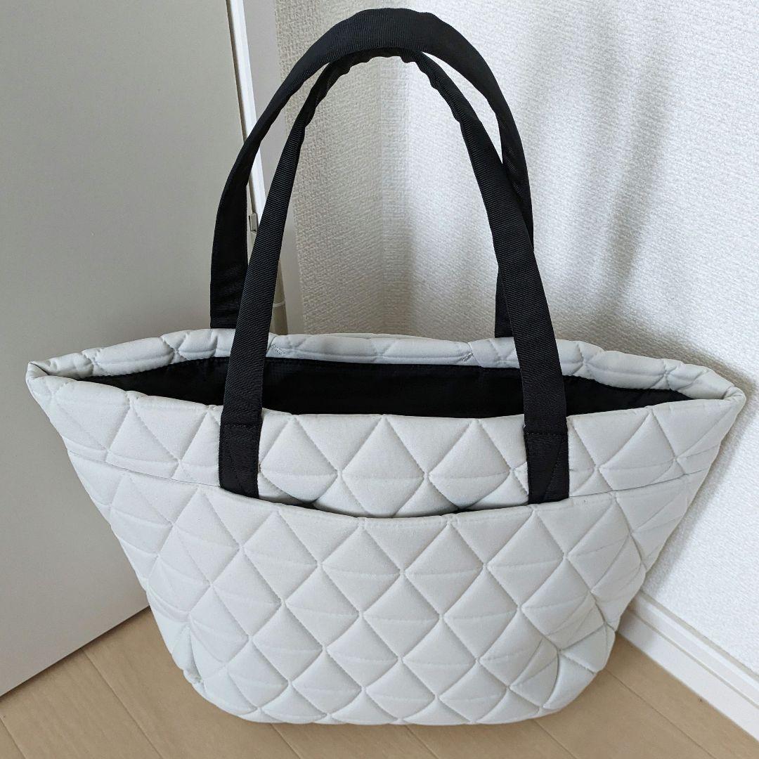 【新品・未使用】⭐︎ノースフェイス⭐︎ジオフェイストートバッグ⭐︎ビンテージホワイト⭐︎ ☆新品☆ノースフェイス☆ジオフェイストート☆ビンテージ