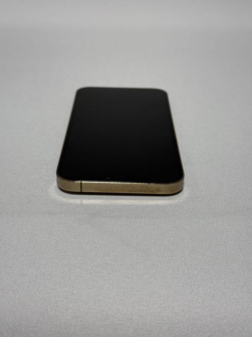 Apple iPhone 12 Pro Maxゴールド 純正ケース2つ付き