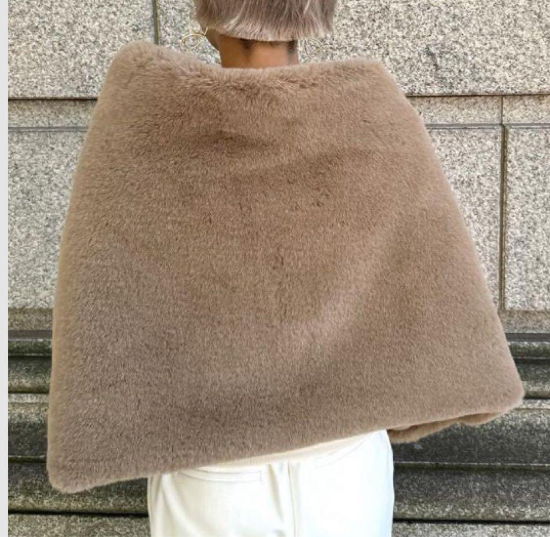 【完売品】JENNEケープファーマフラー　ベージュ