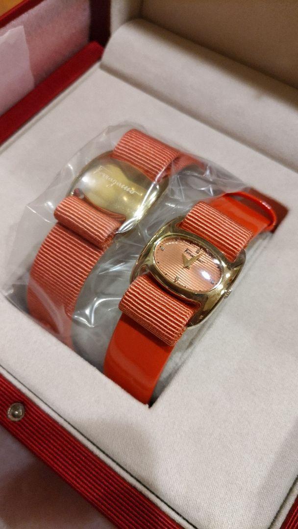 新品Salvatore Ferragamoフェラガモ腕時計ブレスレット 18万円