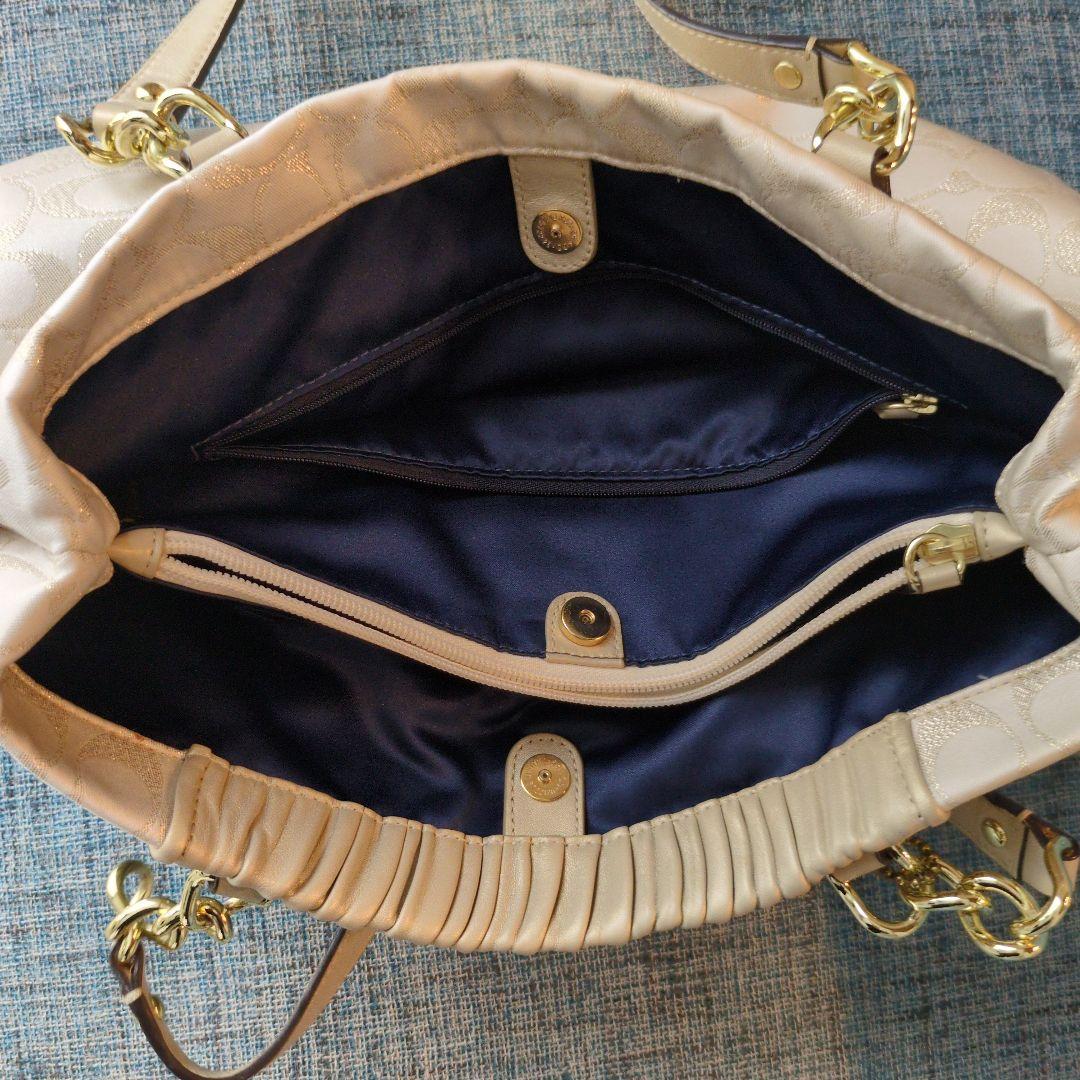 COACH バッグ　ホワイト系