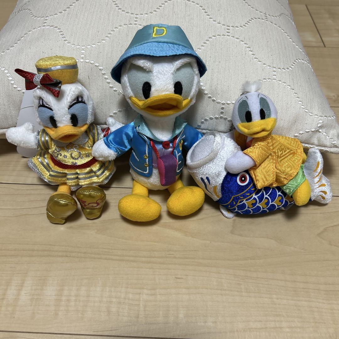 在庫処分 半額 ドナルドダック デイジー ぬいぐるみバッチ ディズニーランド ぬいぐるみ