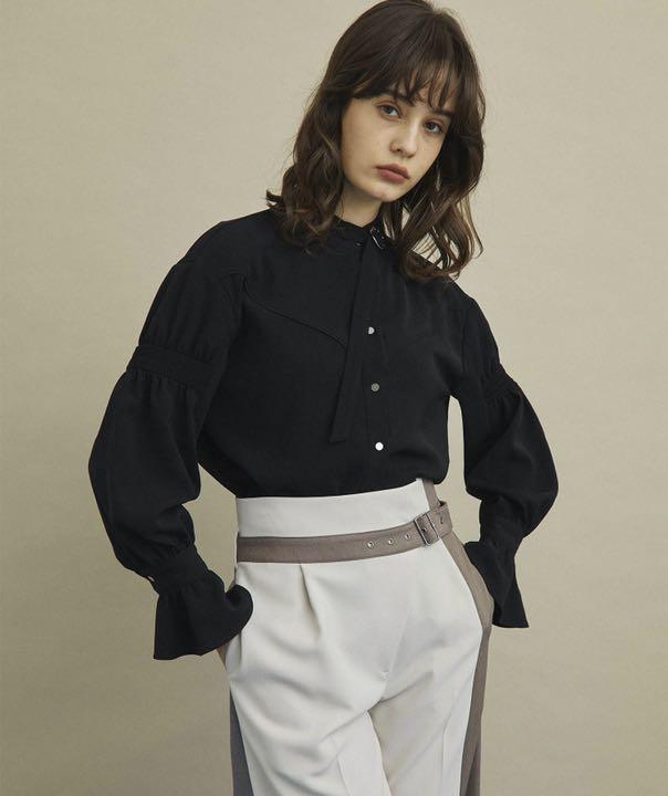 UNITED TOKYO ターンフライハーフスリーブブラウス美品 UNITED TOKYO（ユナイテッドトウキョウ）の「ターンフライハーフ