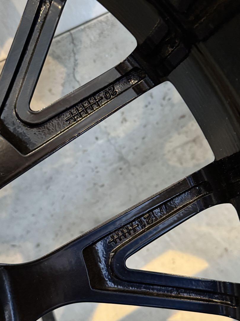 YOKOHAMAスタッドレスタイヤ付21インチホイールパナメーラ4Sポルシェ YOKOHAMAスタッドレスタイヤ付21インチホイールパナメーラ4S