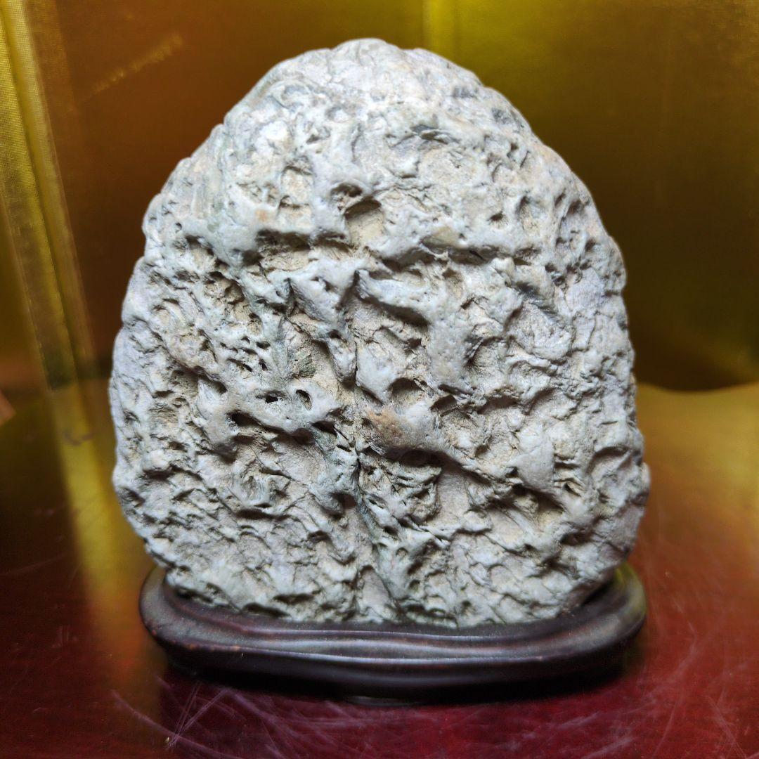 水石 天然石 約1.03kg 原石 鑑賞石 自然石 木製専用台座付き