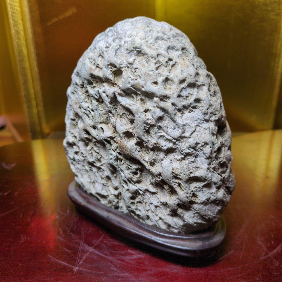 水石 天然石 約1.03kg 原石 鑑賞石 自然石 木製専用台座付き