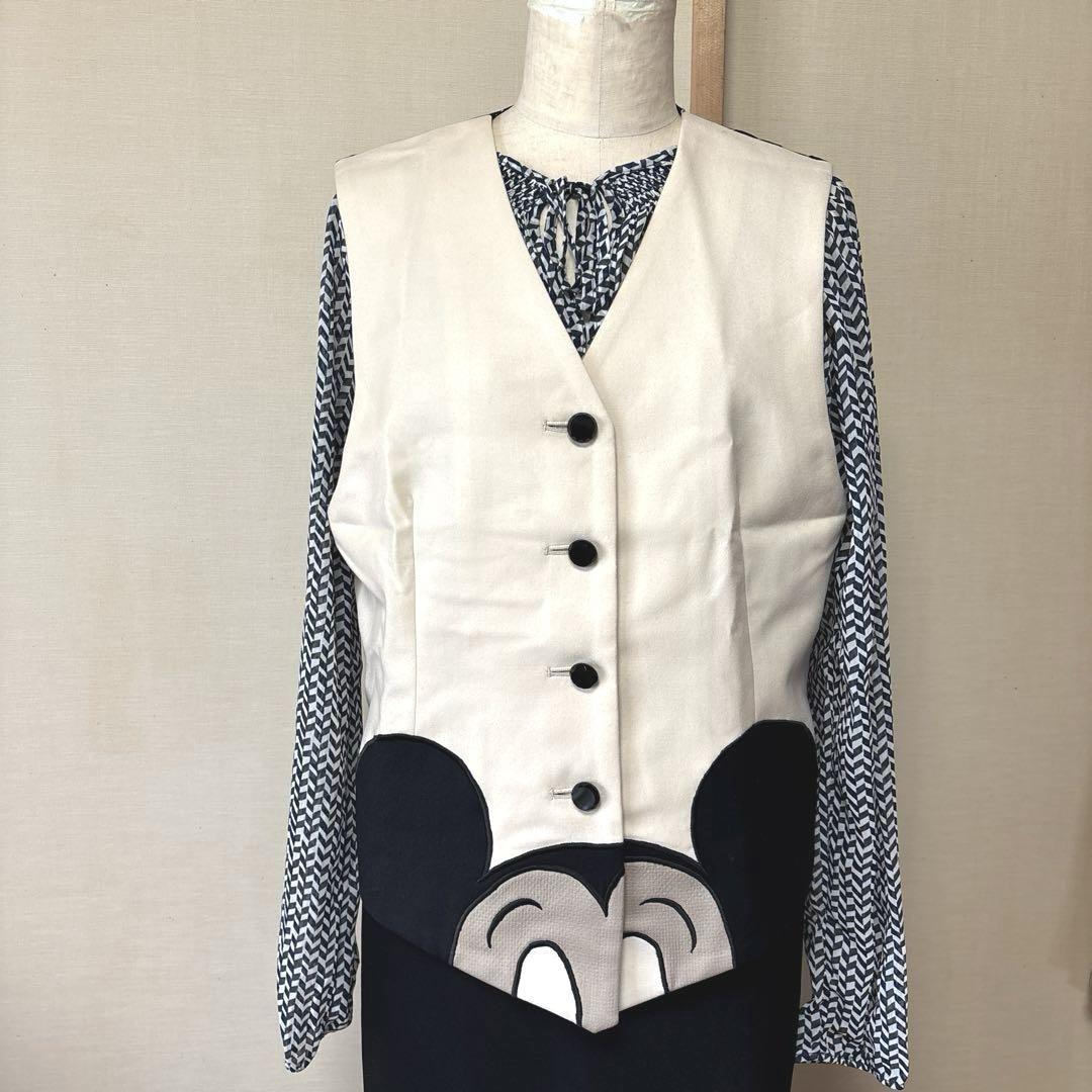 新品　ミッキーマウス刺繍ベスト アイボリー/黒M〜Lサイズ
