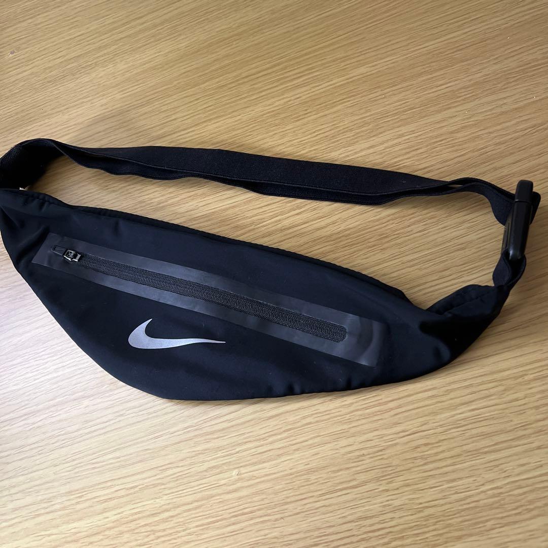 ナイキ ランニングポーチ メルカリ ナイキ ランニングポーチ メルカリ