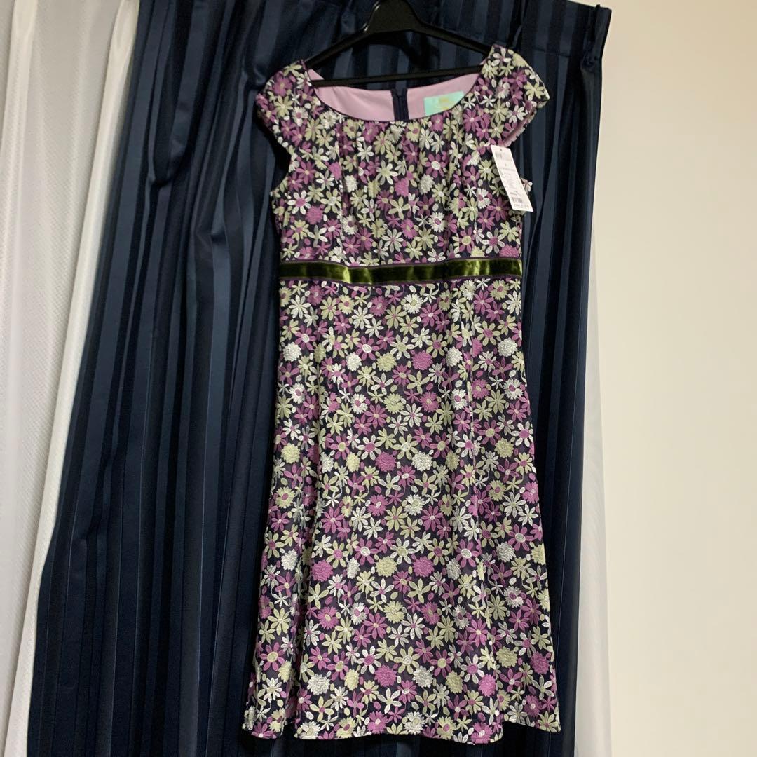 期間限定特価】 最終値下げ 早い者勝ち 新品 レースのワンピース T