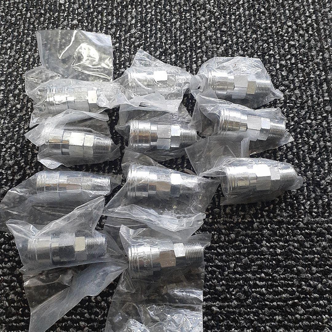 長堀工業　メネジ取付用ソケット　NAC 23-SM  10A