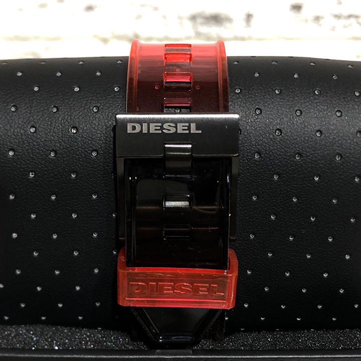 シリコン 未使用 腕時計 赤 レッド JK9i7-m94238335174 DIESEL ディーゼル スマートウォッチ しみいただ